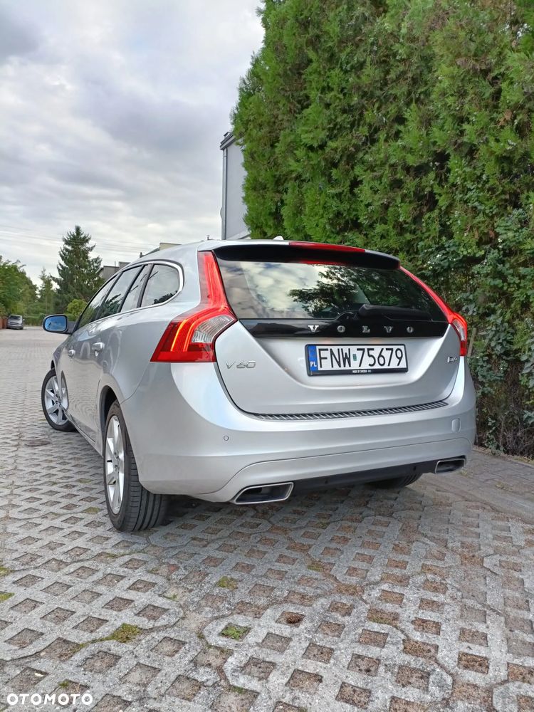 Volvo V60 D4 - 3