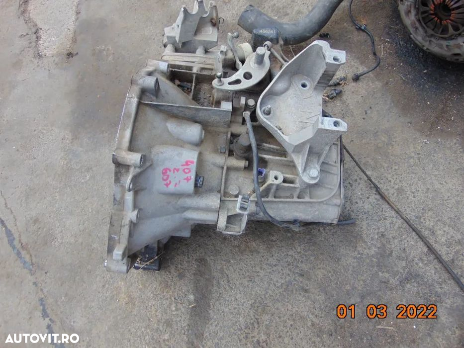 Cutie Peugeot 407 2.2 diesel 6+1 607 citroen c5 2.2 c6 807 - 3