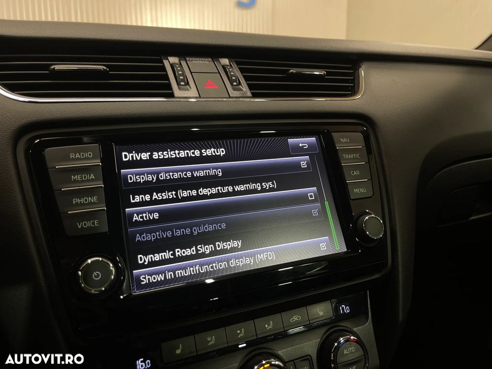 Skoda Octavia 2.0 TDI DSG RS - 19