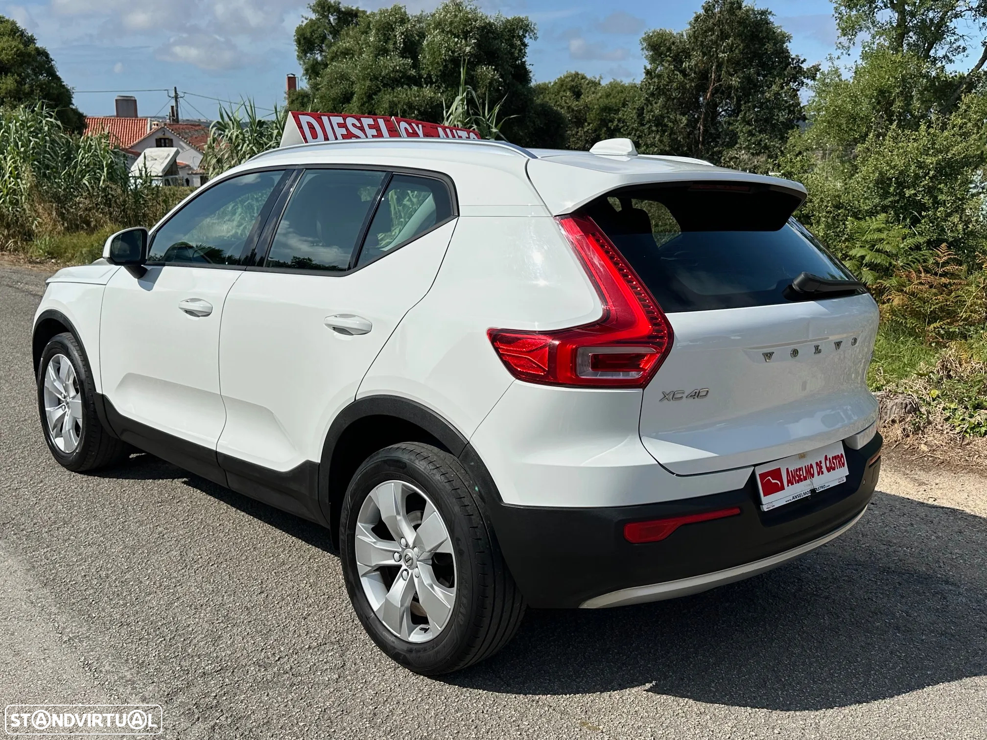 Volvo XC 40 2.0 D3 Momentum Geartronic - 5