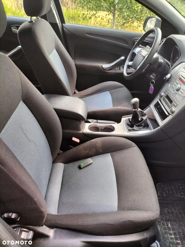 Ford Mondeo 1.8 TDCi Trend - 9