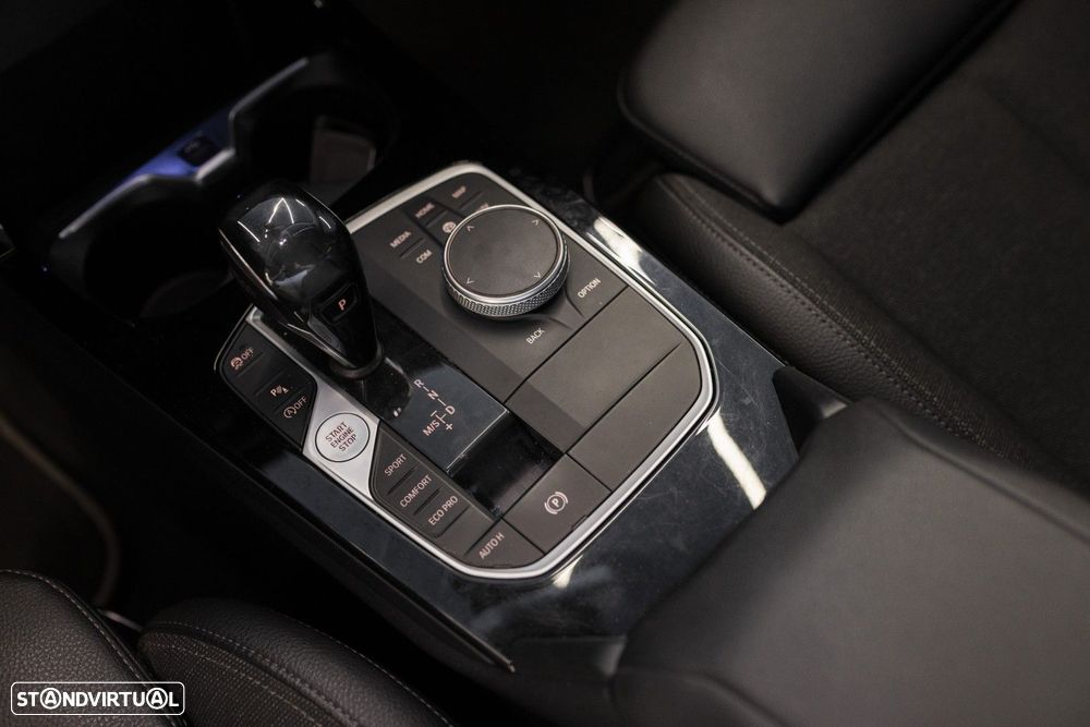 BMW 116 d Aut. M Sport - 12