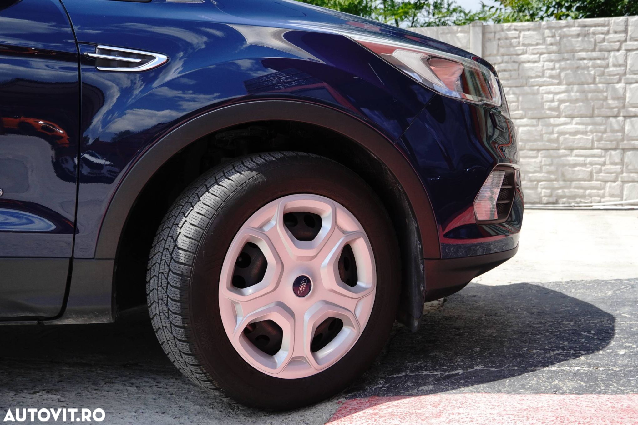 Ford Kuga - 8