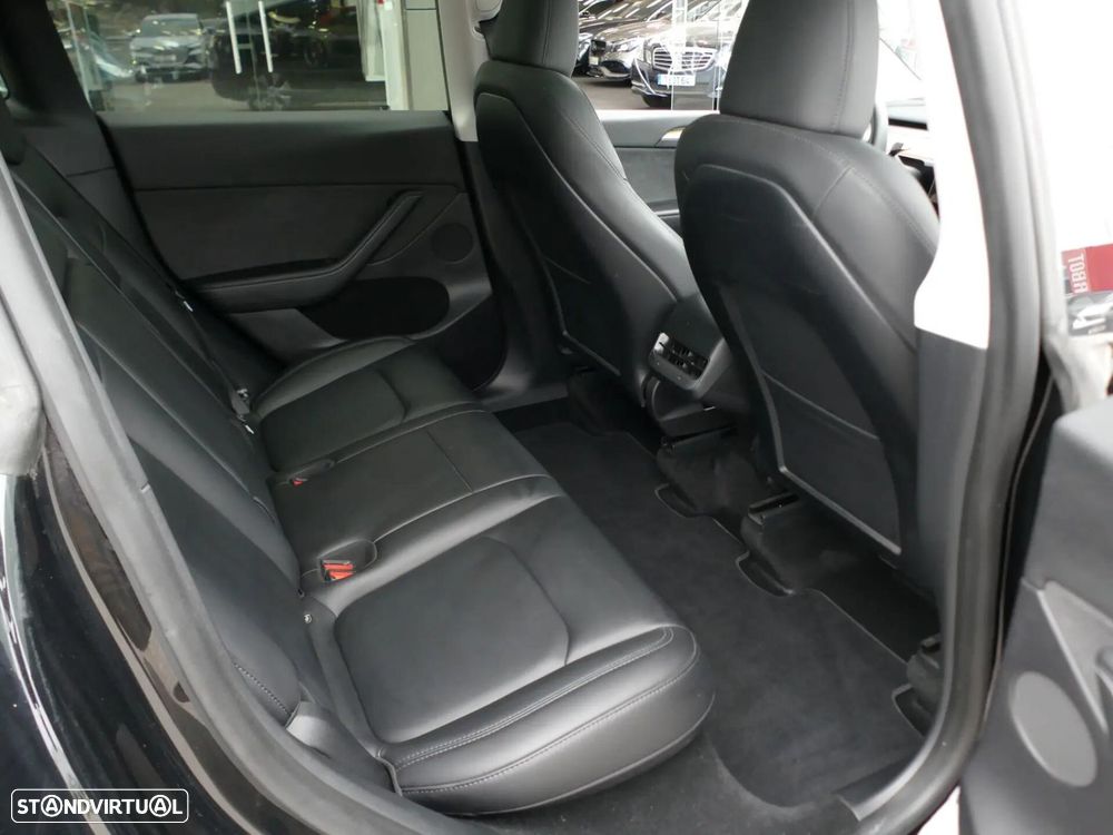 Tesla Model Y Standard - 29