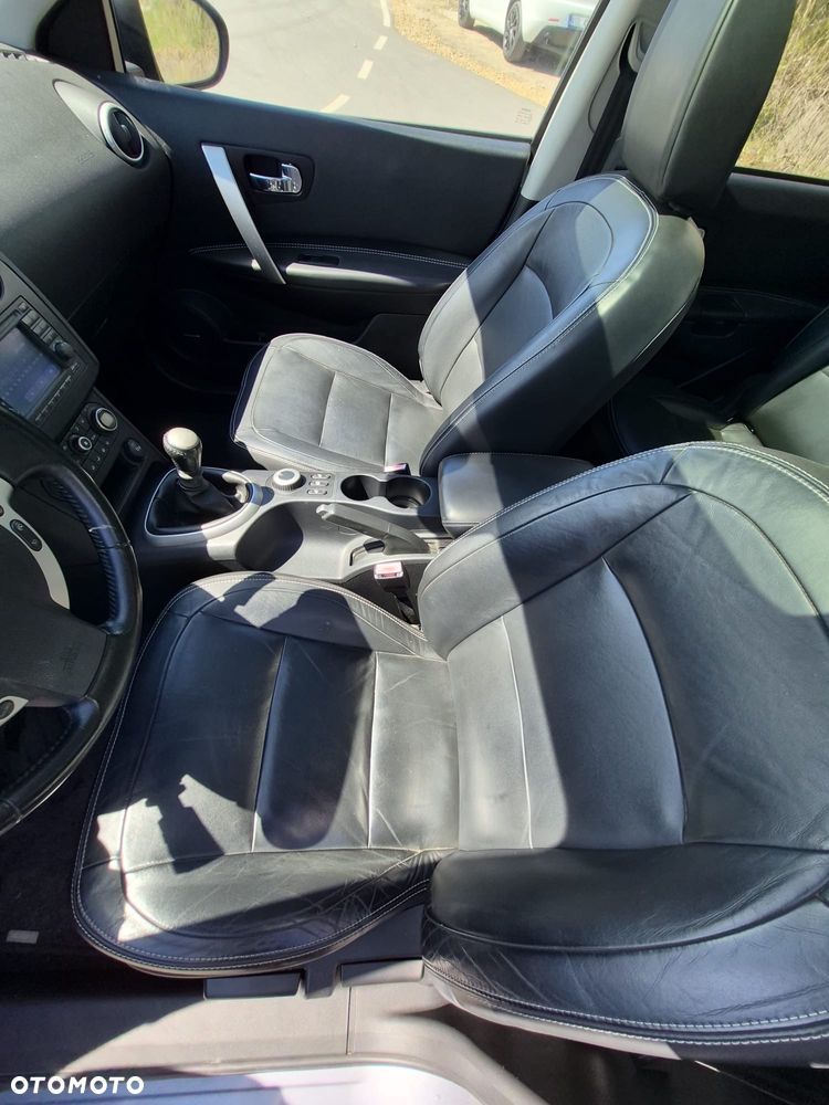 Nissan Qashqai+2 2.0 dCi DPF 4x4 tekna - 12