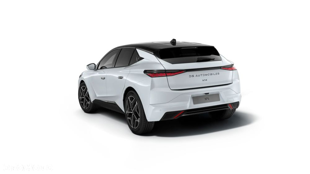 DS Automobiles N°4 1.2 mHEV Étoile Alcantara eDCS6 - 3