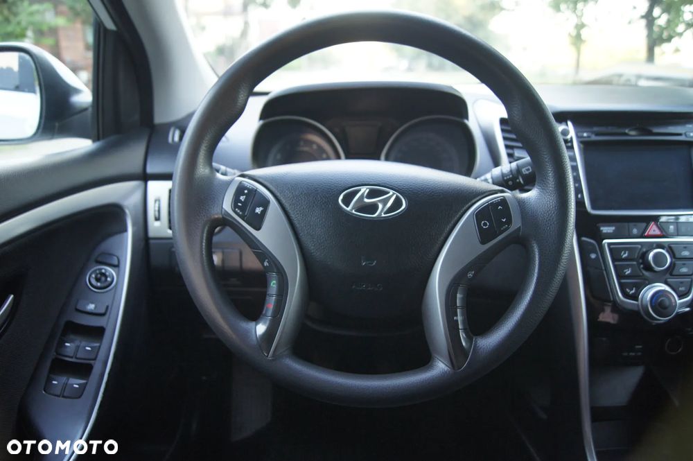 Hyundai i30 blue 1.4 YES Gold - 14