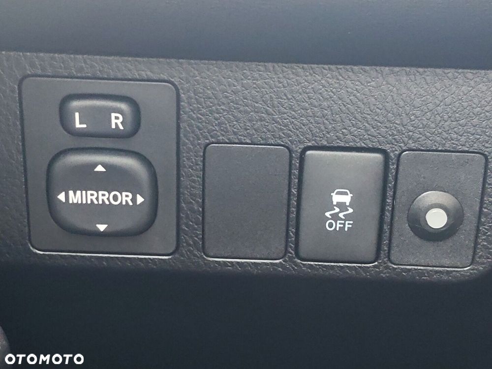 Toyota RAV4 2.0 D-4D Premium 4x2 - 26