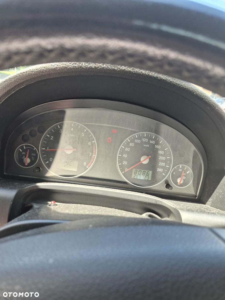 Ford Mondeo 2.0 Ghia - 9