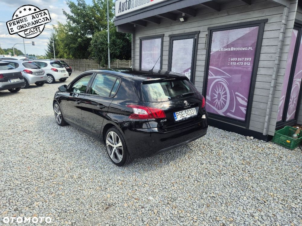 Peugeot 308 - 8