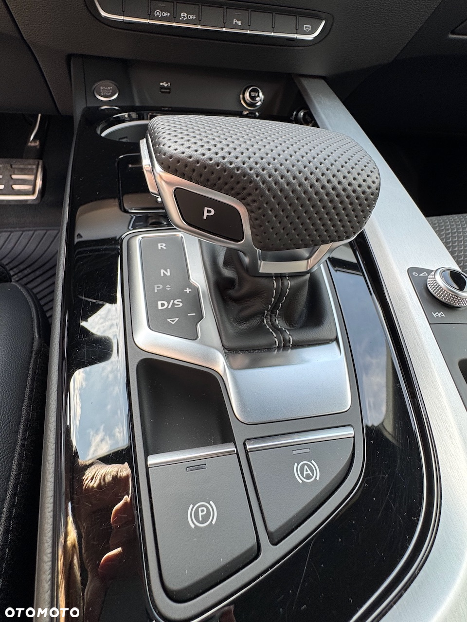 Audi A4 35 TFSI S tronic - 13
