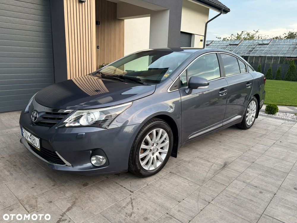 Toyota Avensis - 1