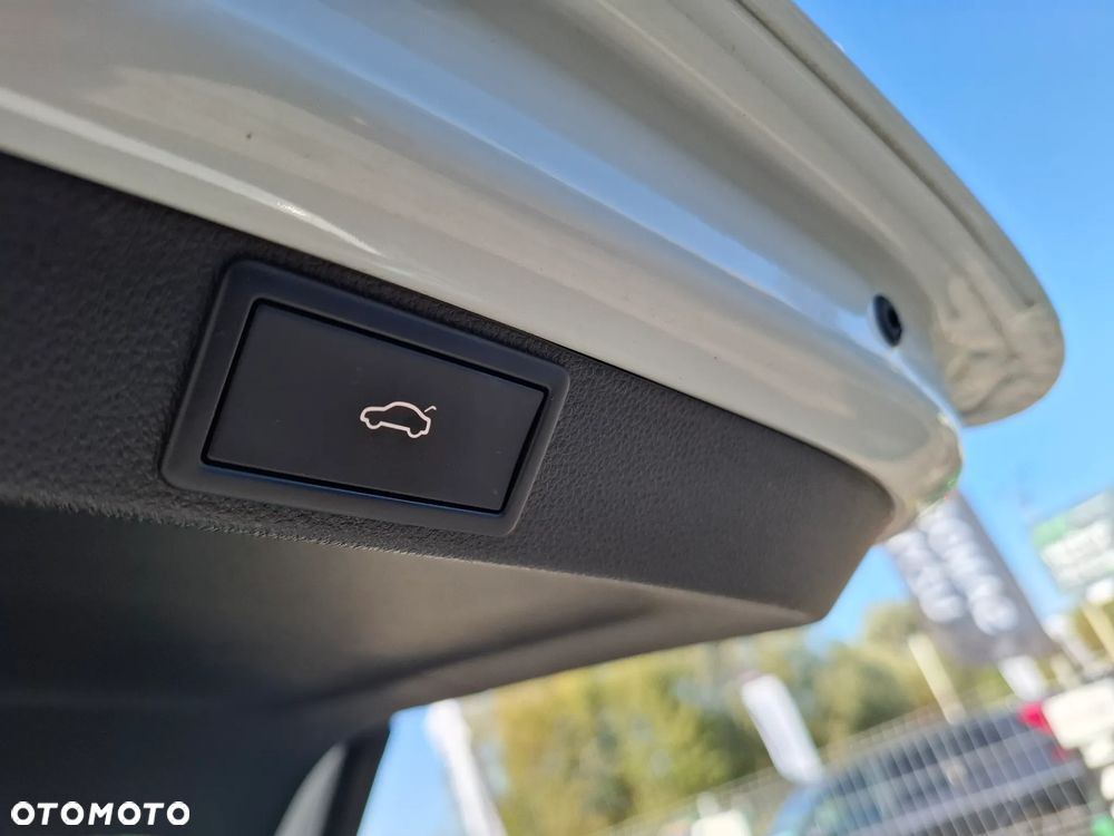 Skoda Octavia 2.0 TDI DSG 4x4 Scout - 30