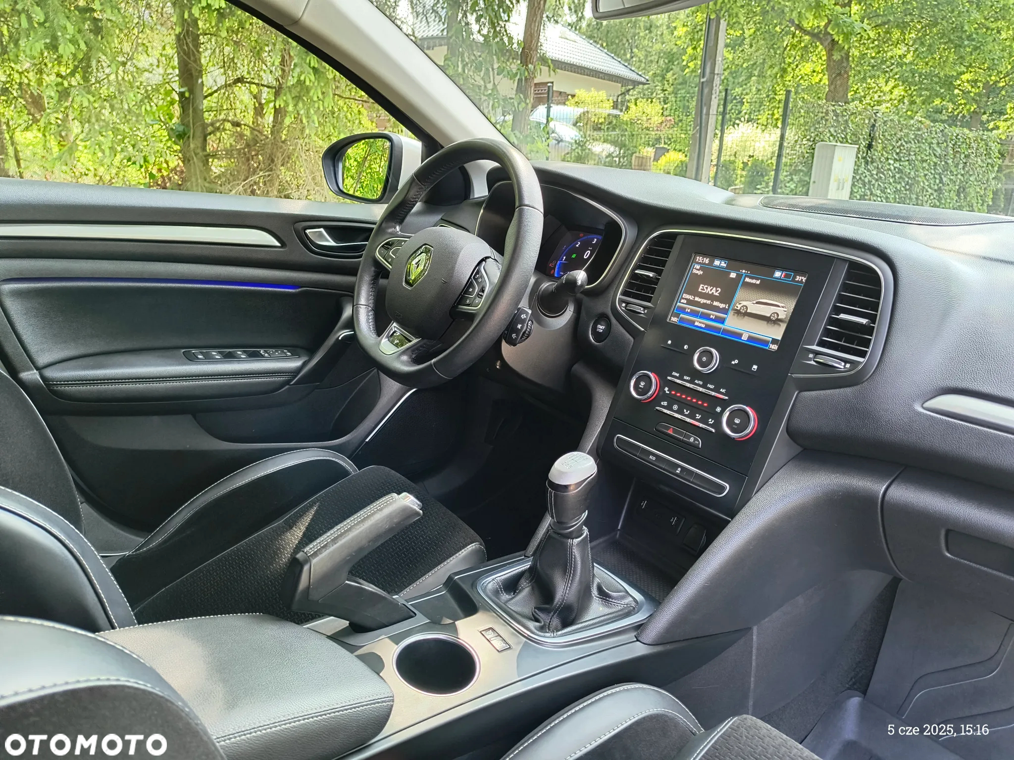 Renault Megane 1.5 Blue dCi Intens - 29