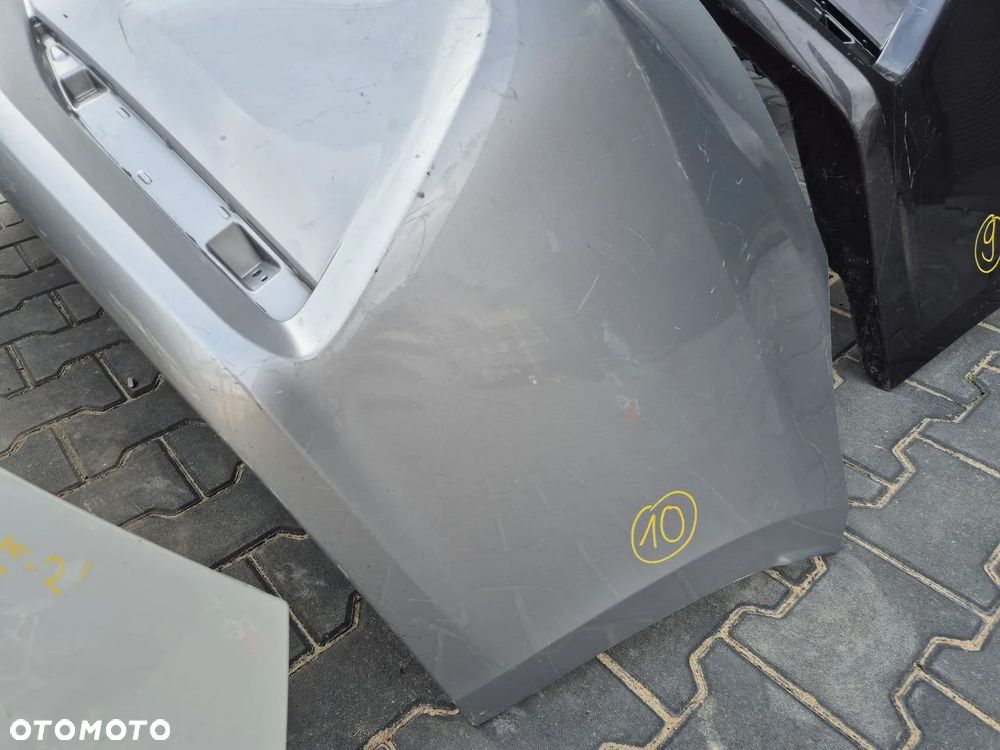 TOYOTA COROLLA E21 SEDAN ZDERZAK TYLNY (dostępne 6 zderzaków) - 11