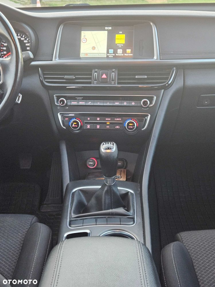 Kia Optima - 7