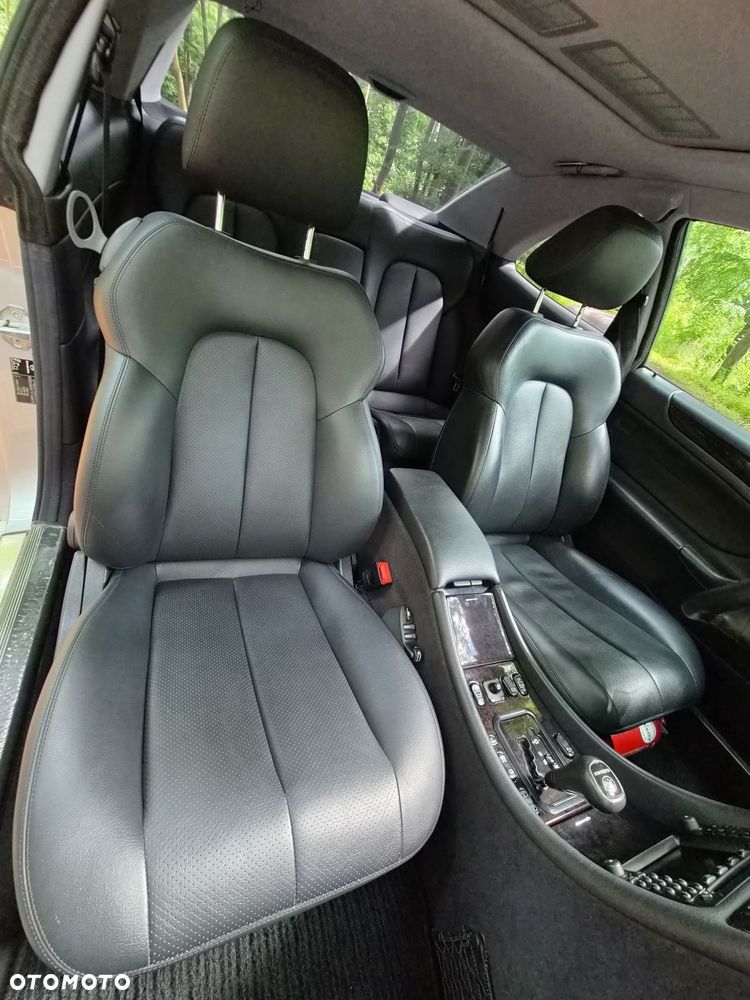 Mercedes-Benz CLK - 24