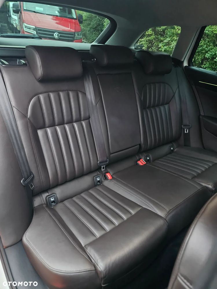 Skoda Superb 2.0 TDI L&K DSG - 24