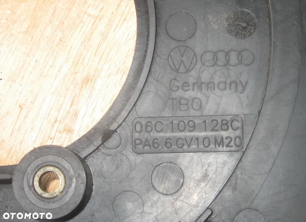 osłona obudowa rozrządu AUDI A4 A6 3.0 ASN 06C109128C - 3