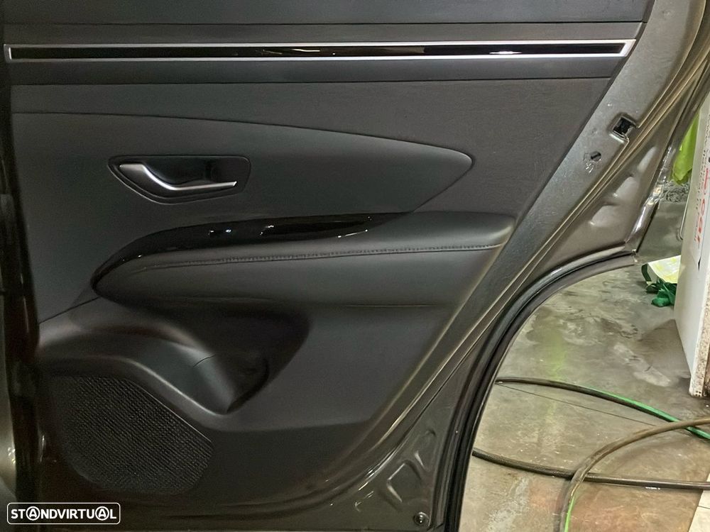 Hyundai Tucson 1.6 T-GDI HEV Vanguard - 25