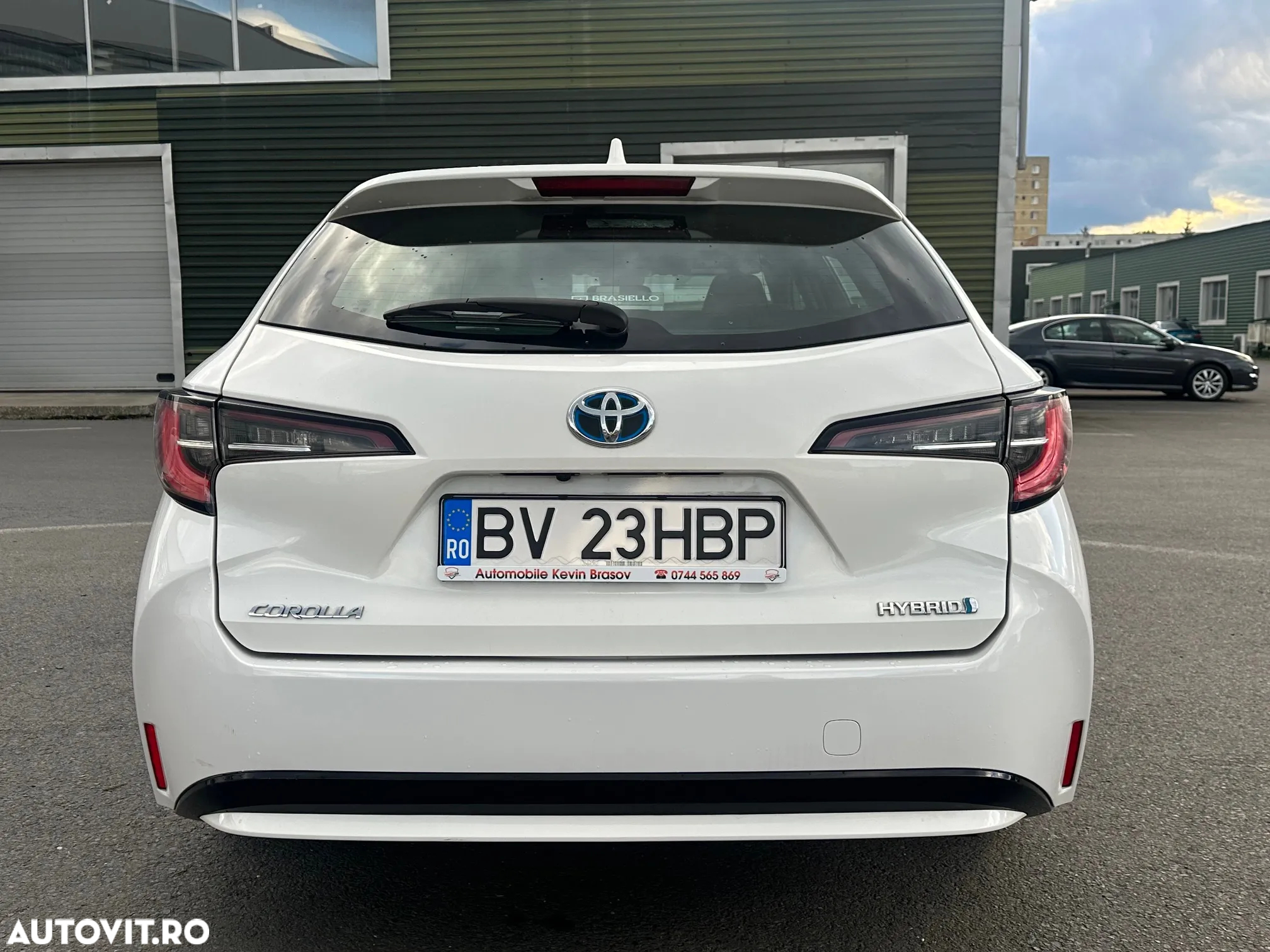 Toyota Corolla 1.8 Hybrid Business Edition - 5
