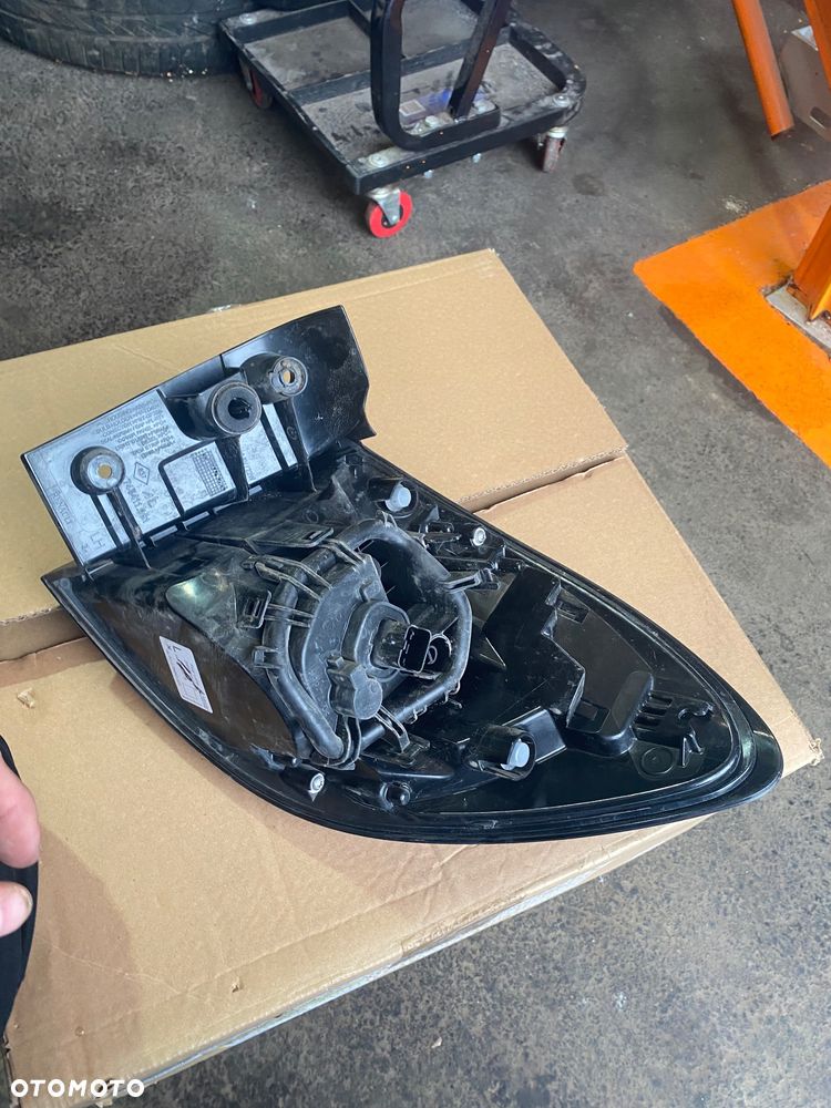 RENAULT CAPTUR 1 I lift LAMPA TYLNA LEWA W BŁOTNIK BŁOTNIKA LEWY TYŁ TYLNIA LEWA 265557849R - 7