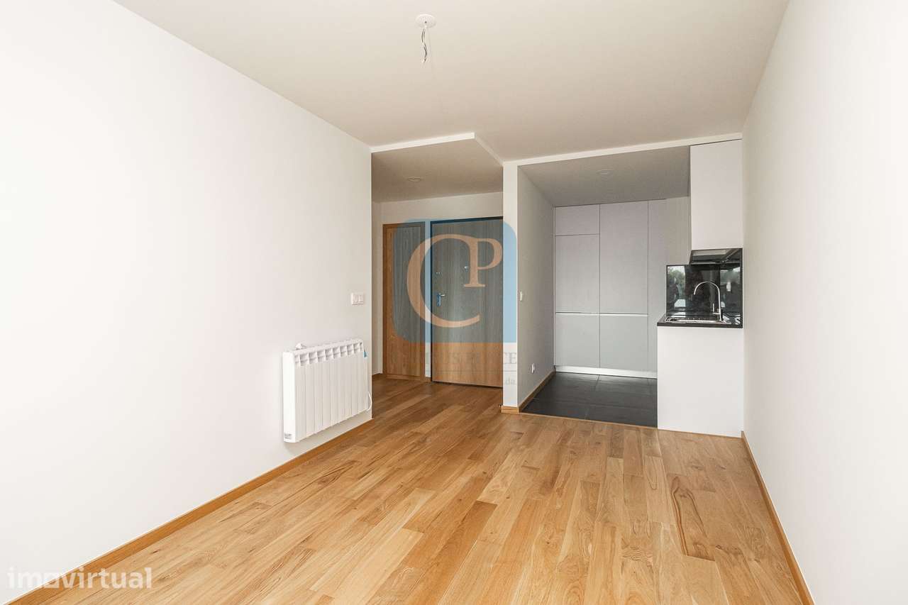 Apartamento T1Kit com garagem, em frente ao Hospital São João - Asprel - Grande imagem: 3/17