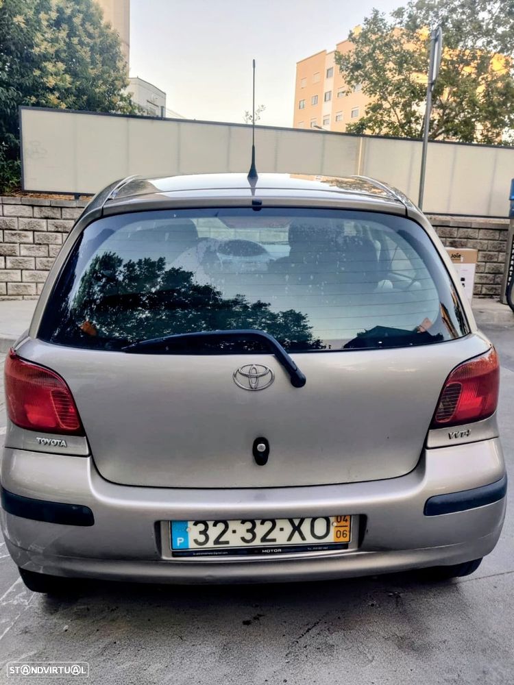 Toyota Yaris 1.0 Sol - 4