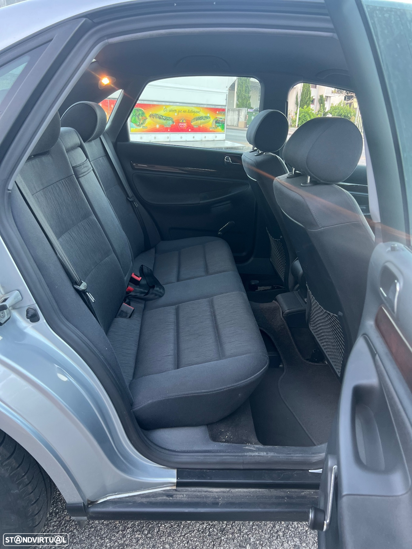 Audi A4 1.6 - 5
