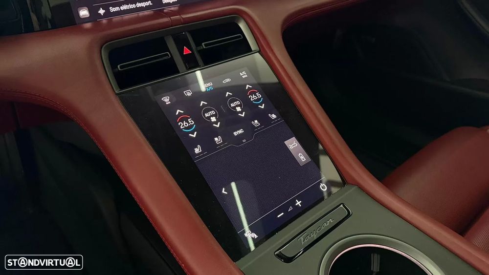 Porsche Taycan 4S - 11