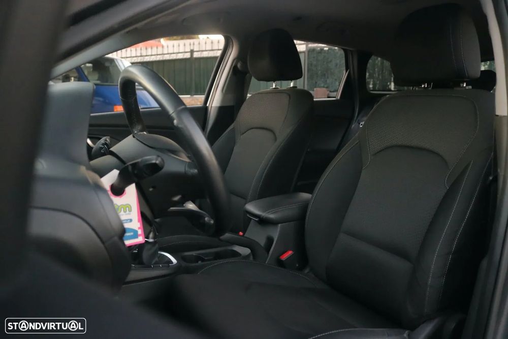 Hyundai i30 CW - 8