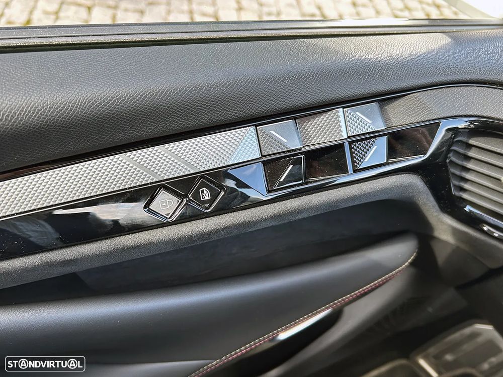 DS DS4 4 1.2 PureTech Performance Line EAT8 - 37