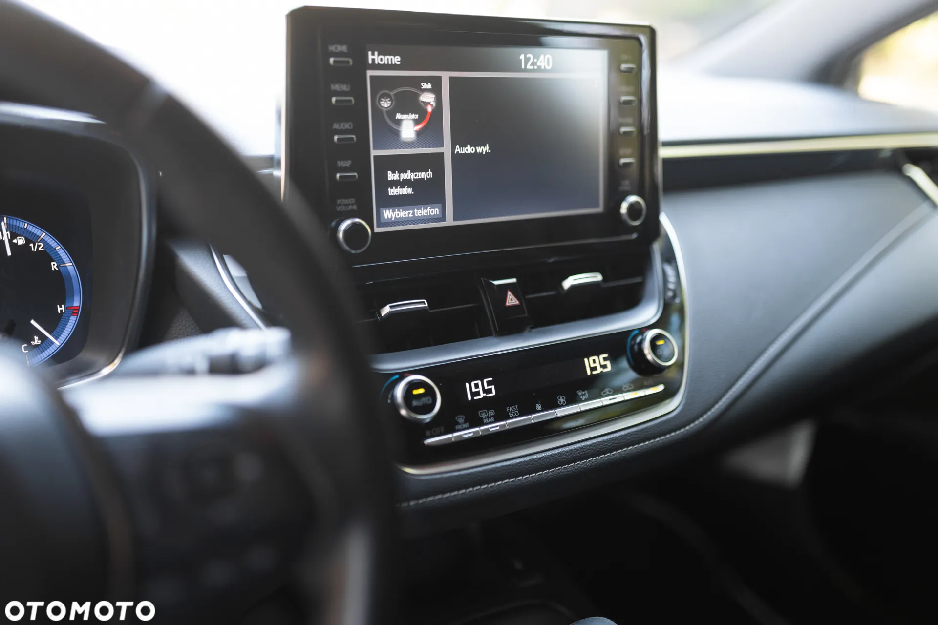 Toyota Corolla 1.8 Hybrid Comfort - 16