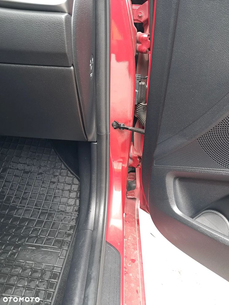 Kia Ceed - 16