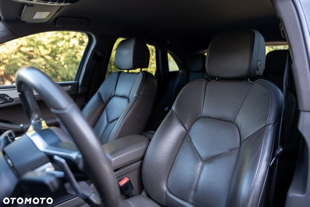 Porsche Macan Standard - 23