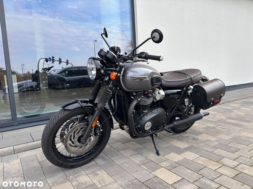 Triumph Bonneville - 7