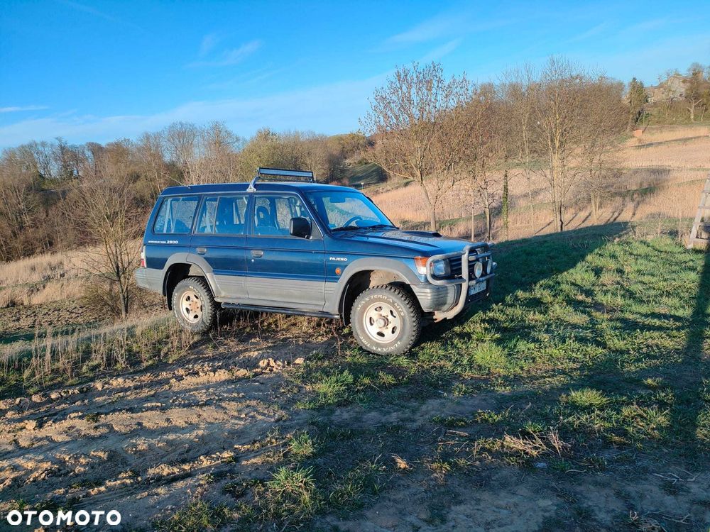 Mitsubishi Pajero - 1