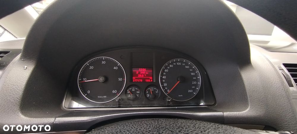 Volkswagen Touran 1.9 TDI Conceptline - 22