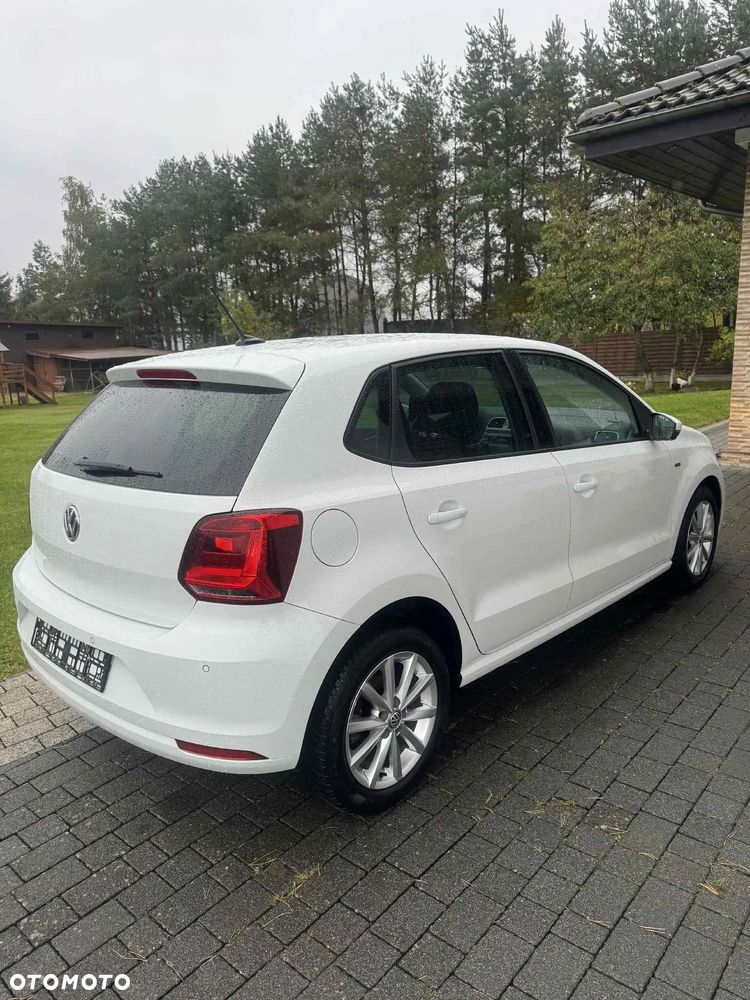 Volkswagen Polo 1.4 TDI Blue Motion Technology DSG Lounge - 7