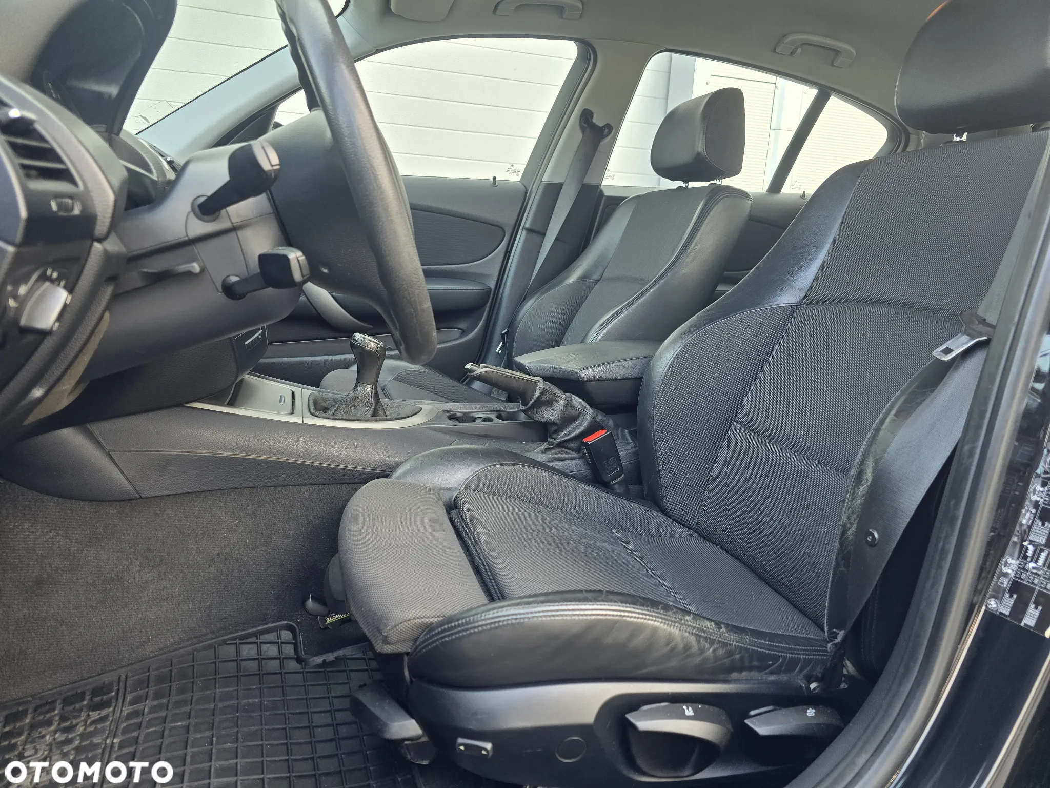 BMW Seria 1 118d - 8