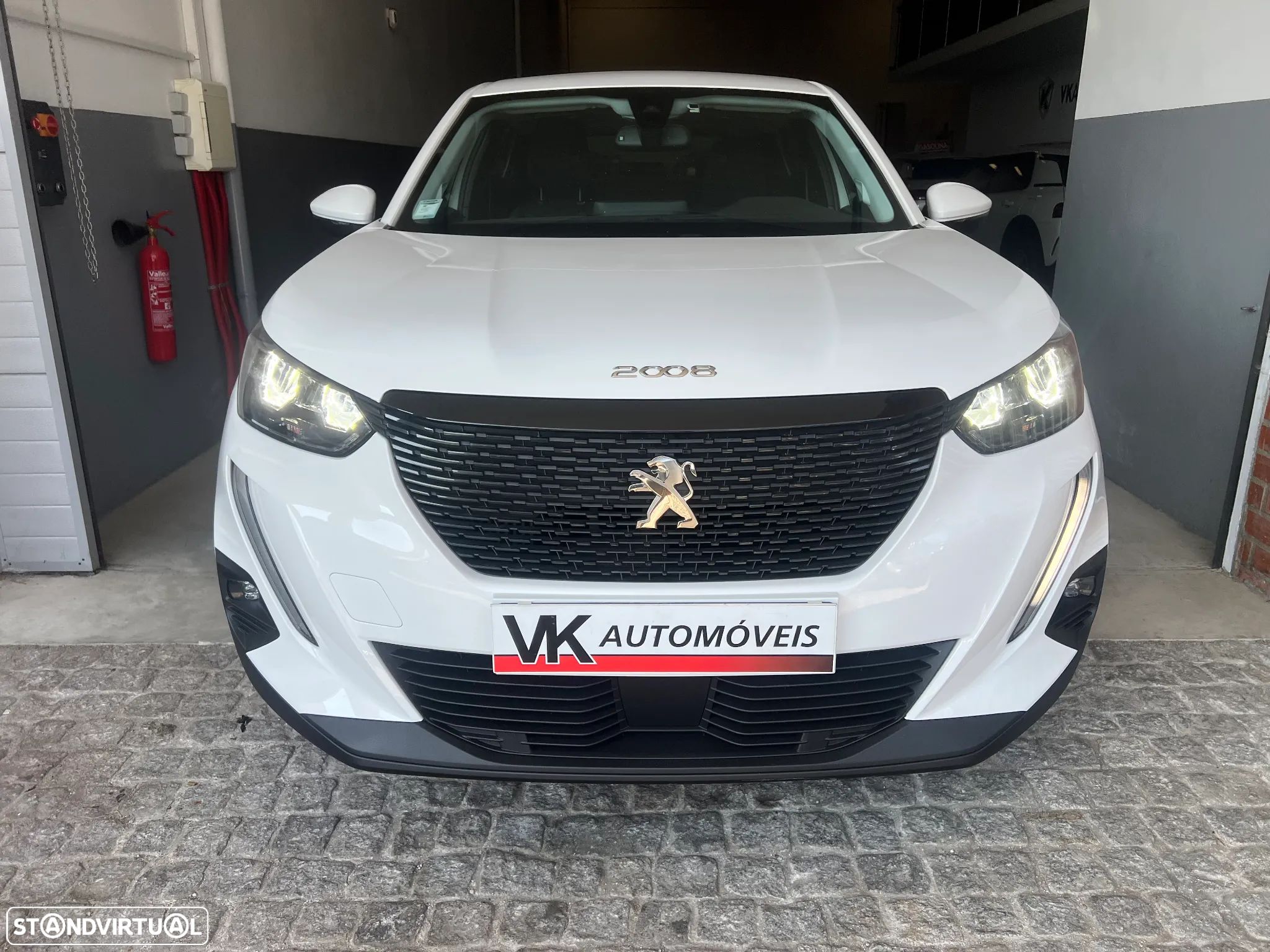 Peugeot 2008 1.2 PureTech Active Pack - 1