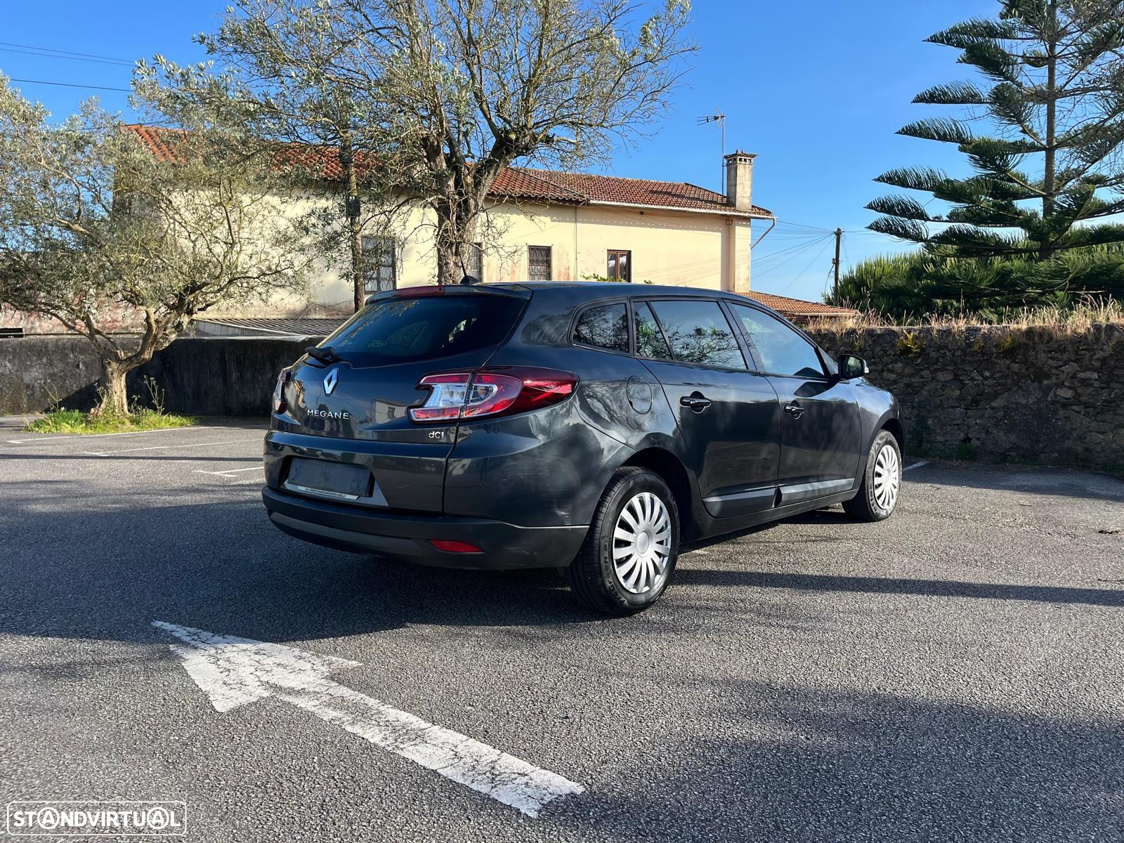 Renault Mégane Sport Tourer dCi 110 FAP Paris Business - 3