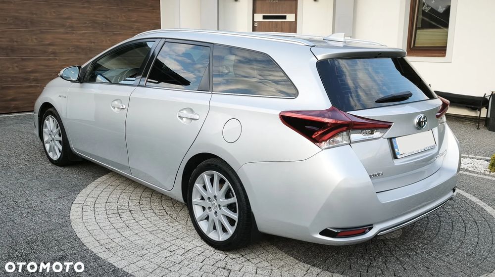 Toyota Auris 1.8 HSD Luna - 8