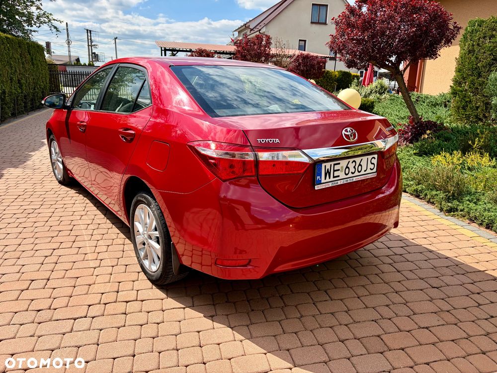 Toyota Corolla 1.6 Premium + - 13