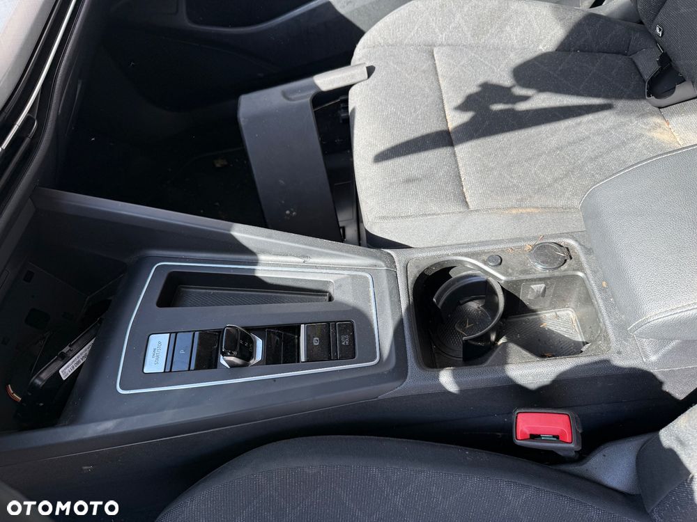 Volkswagen Golf 1.5 eTSI OPF DSG Active - 5