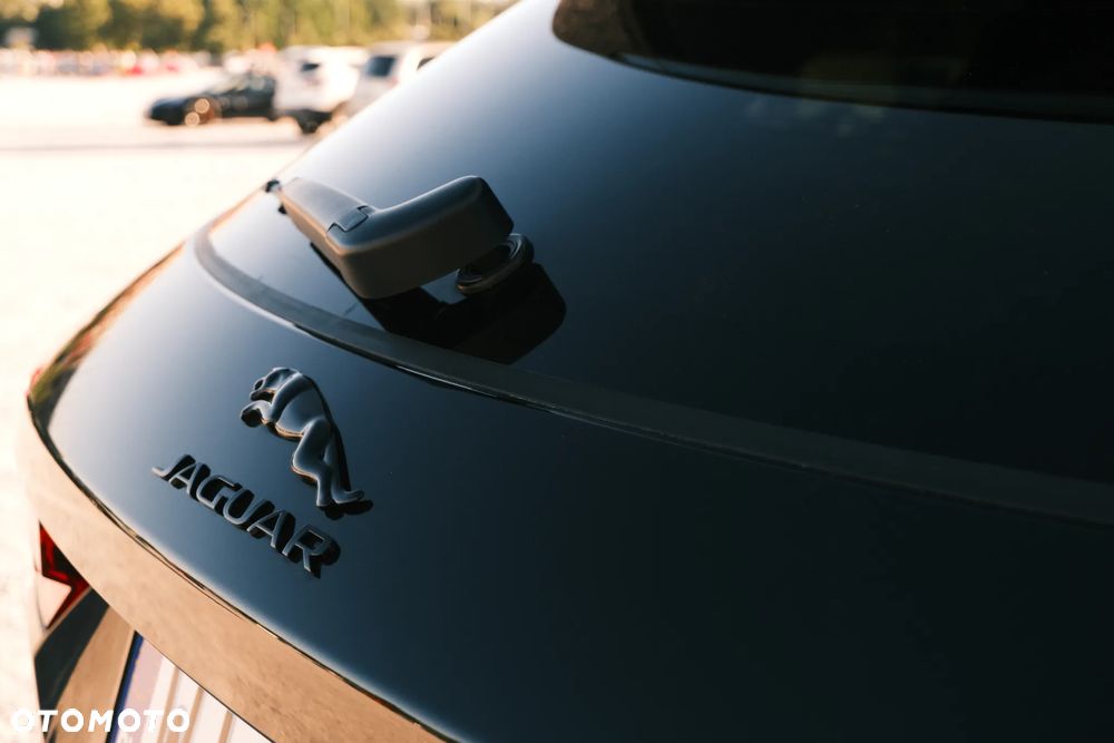 Jaguar F-Pace - 9