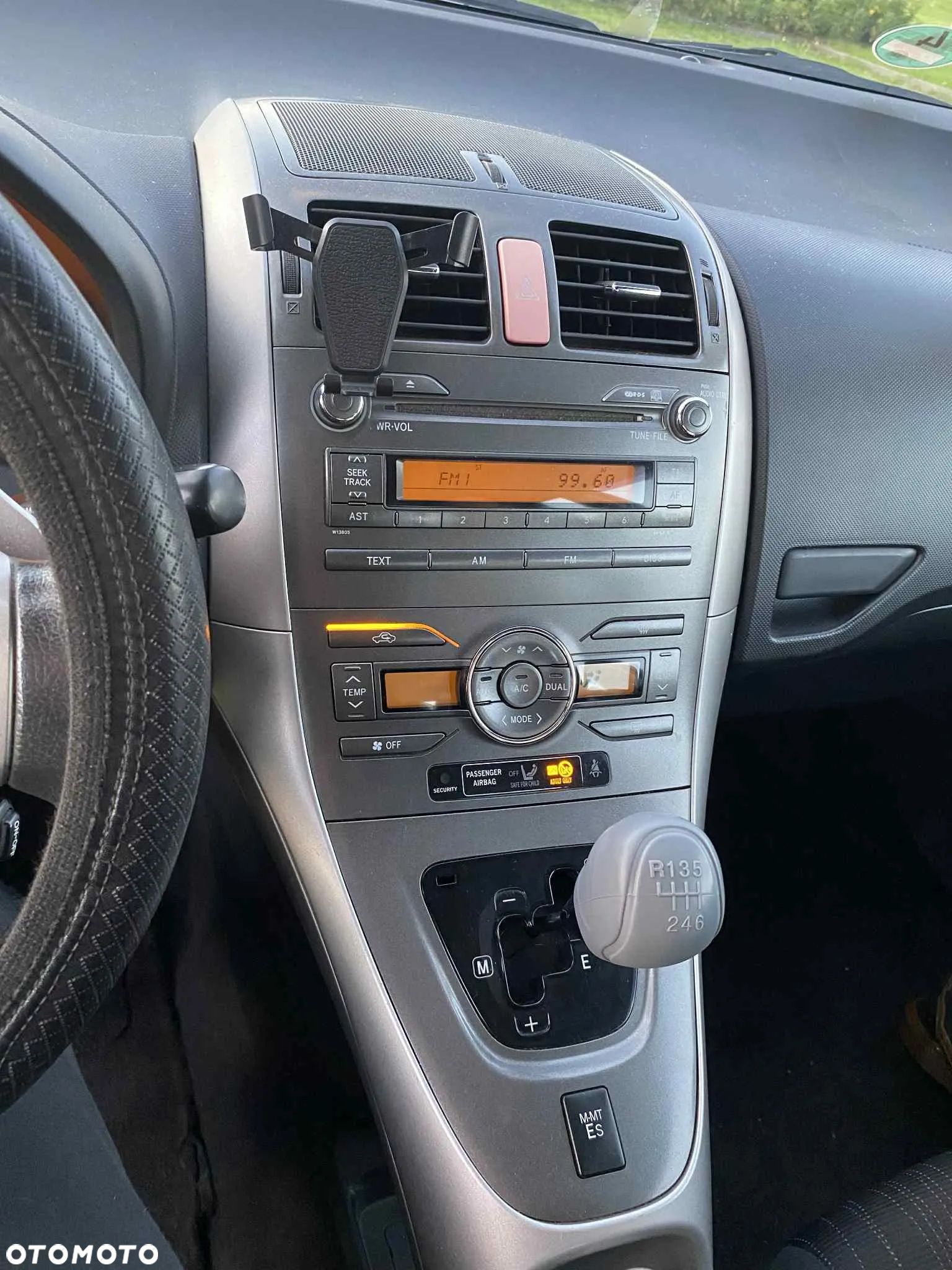 Toyota Auris 1.6 VVT-i Premium MM - 16