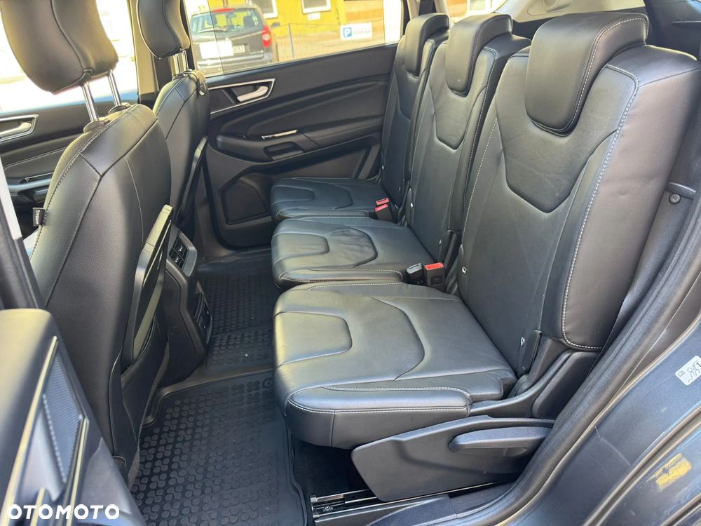 Ford S-Max - 17