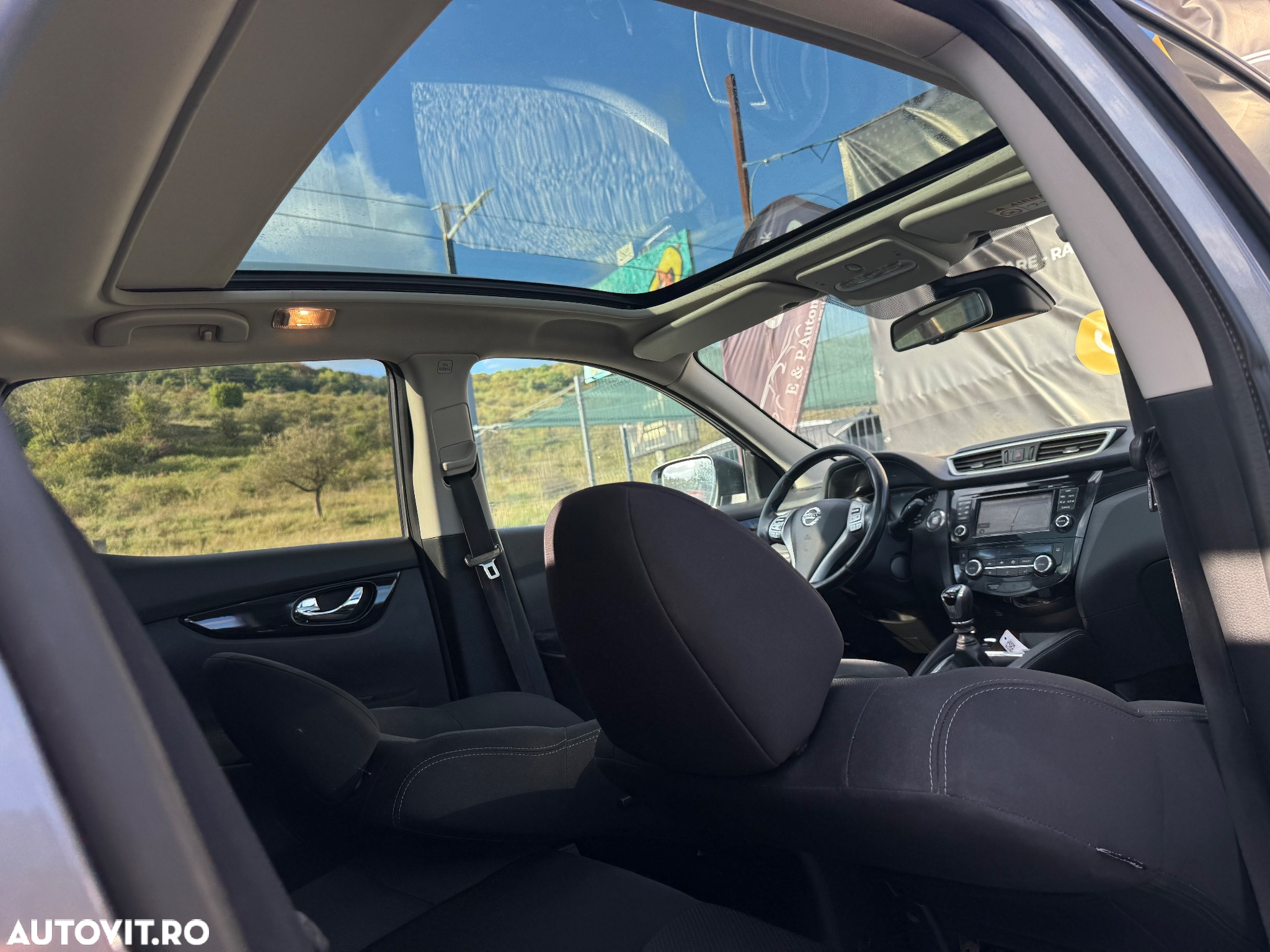 Nissan Qashqai 1.6 DCI N-Connecta - 22