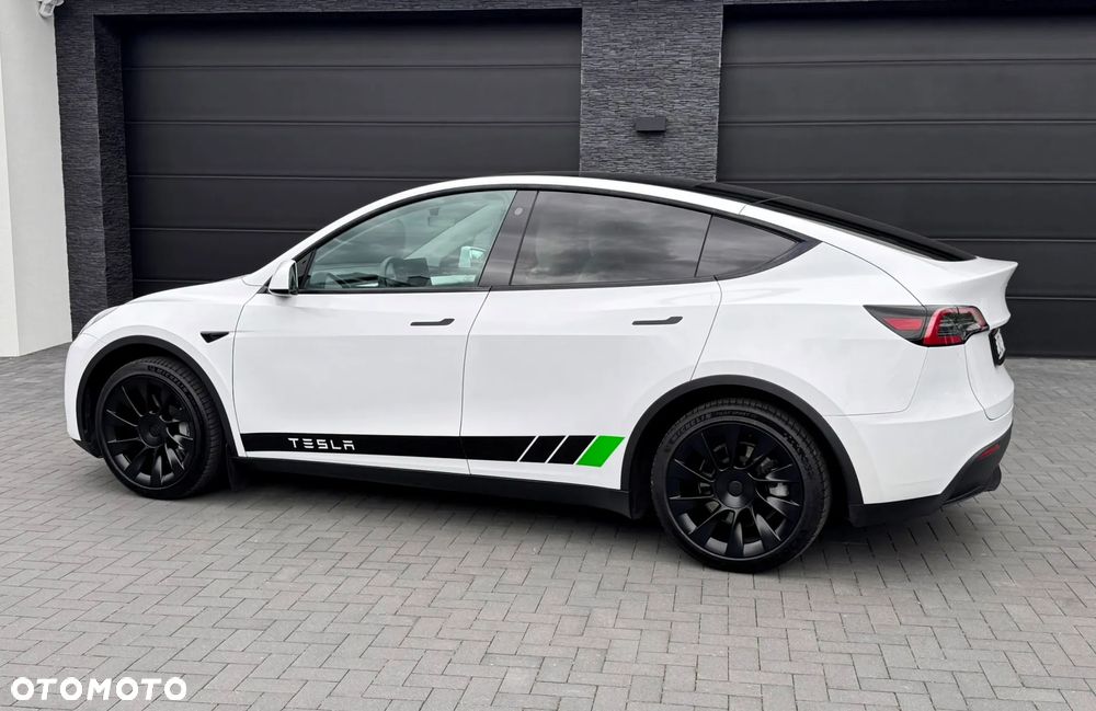 Tesla Model Y Standard - 3
